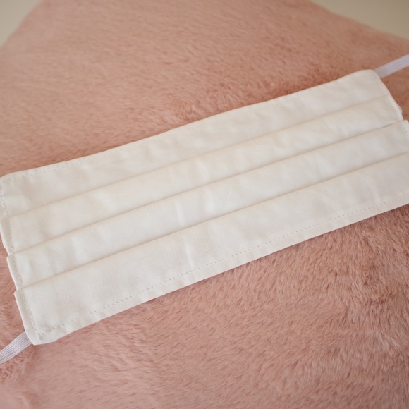 White Dots Reusable Face Mask Cover Double Layer - Picture 3 of 8